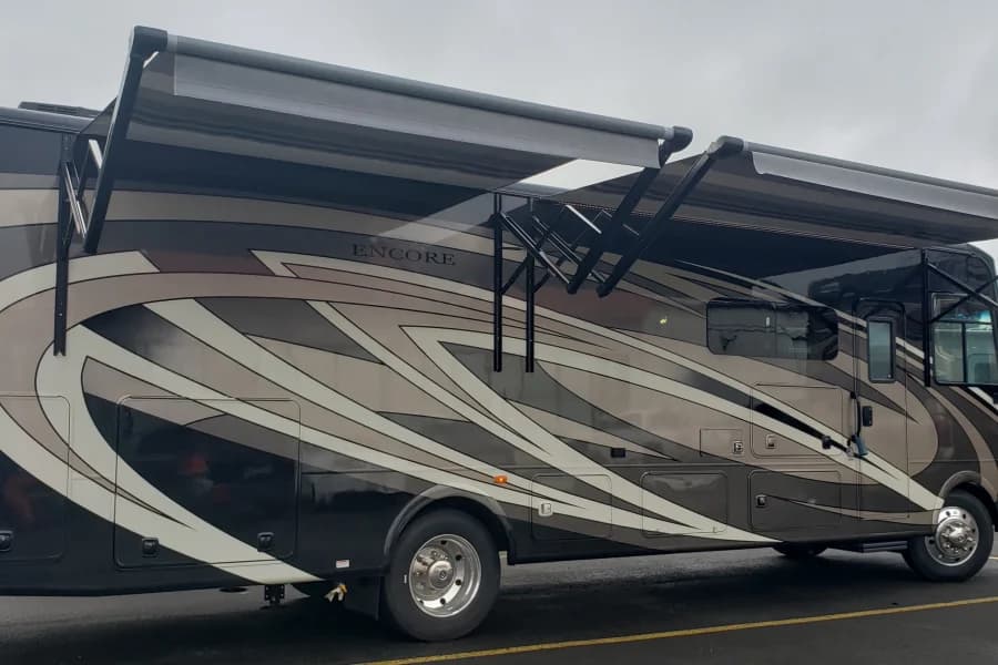"Falcon" - Perfect for State Campsites, Fully Stocked Class A RV rental in Portland Oregon — exterior