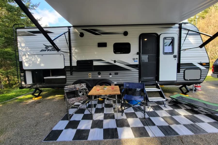 2022 Jayco Rocky Mountain Edition. Sleeps 8. 224BHW (Bunkhouse) $130/night! Travel Trailer RV rental in Portland Oregon — exterior