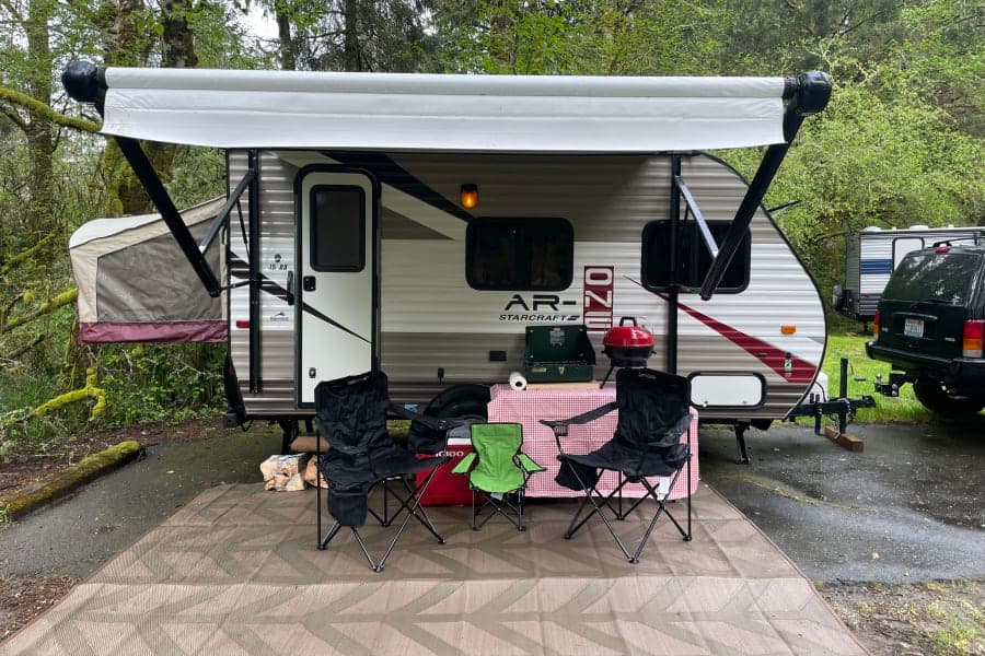 2017 Starcraft Very Light Tow w/ Heater/AC/Sleeps 5 Ready to Rock N Roll Travel Trailer RV rental in Portland Oregon — exterior