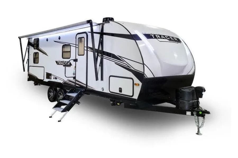 28' 2022 Tracer Bunkhouse - Sleeps 6 + 2 Children Travel Trailer RV rental in Portland Oregon — exterior