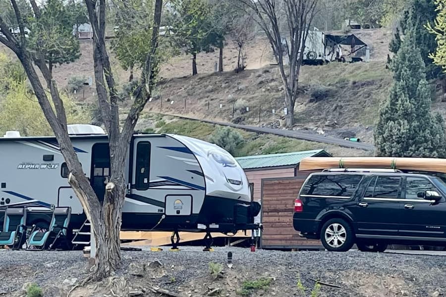 Sleeps up to 10! 2022 Forest River Cherokee Alpha Wolf Travel Trailer RV rental in Portland Oregon — exterior