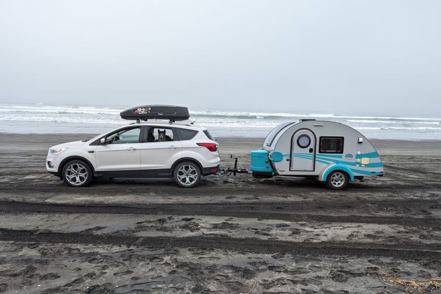Dew Drop Inn Travel Trailer RV rental in Portland Oregon — exterior