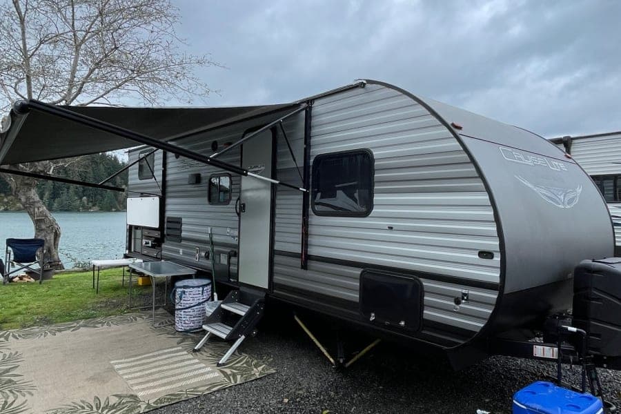 2020 28ft Forest River Salem Cruise Lite with Bunk Beds and Outdoor Kitchen Travel Trailer RV rental in Portland Oregon — exterior